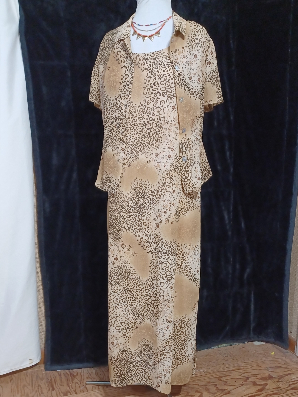 Jessica Howard Tan Leopard-Print Maxi Dress Set